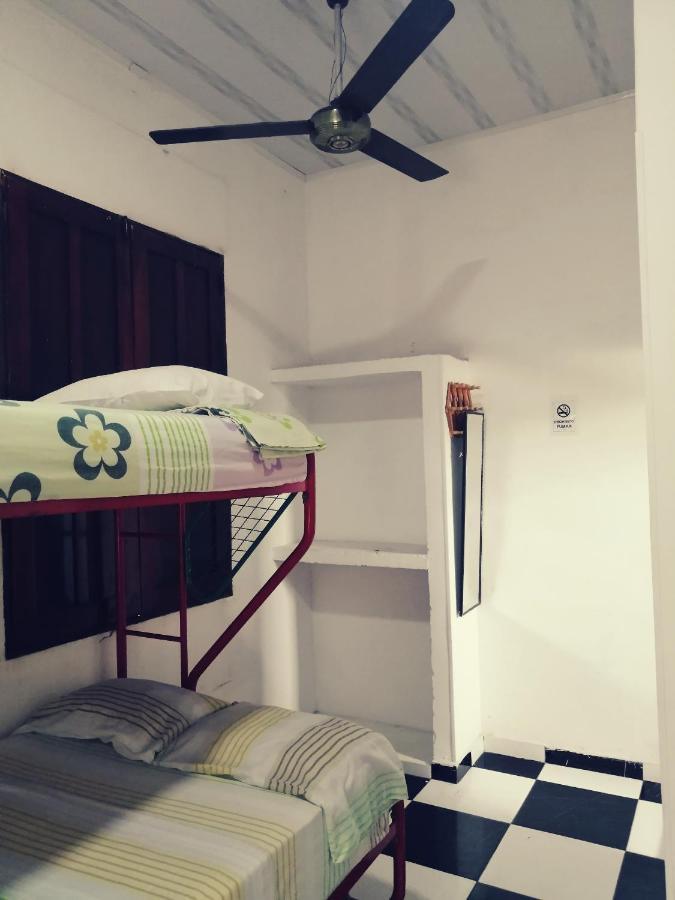 Hostal Maranatha Санта Марта Екстериор снимка